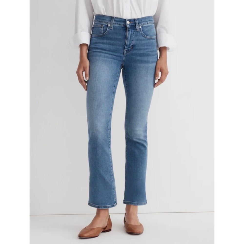 Madewell Mid-Rise Kick Out Jeans Medium‎ Wash Blue Flare Denim Size 29
